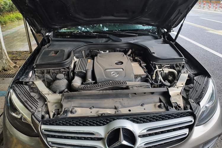 Used Mercedes-Benz GLC 2017 GLC 260 4MATIC Luxury Model Engine Bay