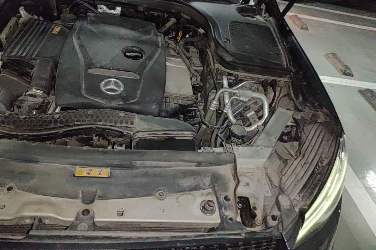 Used Mercedes-Benz GLC 2017 GLC 260 4MATIC Luxury Model Engine Bay Left