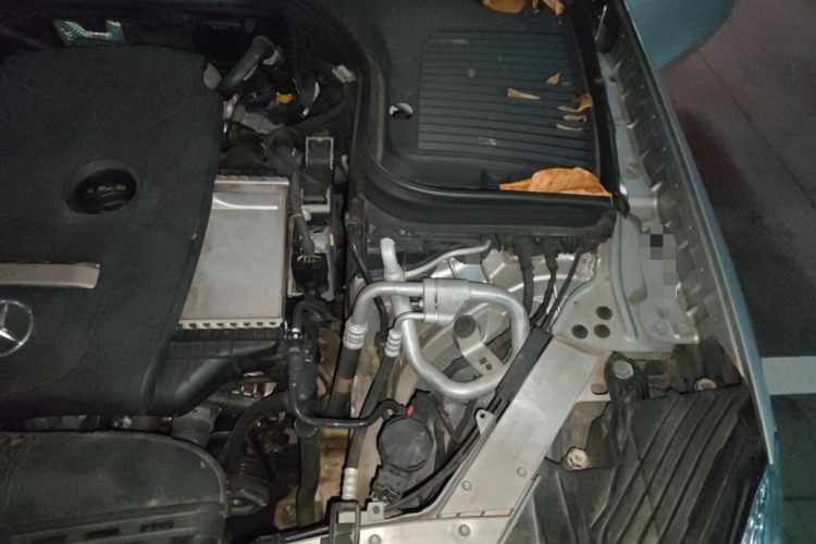 Used Mercedes-Benz GLC 2017 GLC 260 4MATIC Luxury Model Engine Bay Left