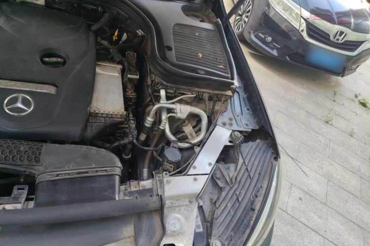 Used Mercedes-Benz GLC 2017 GLC 260 4MATIC Luxury Model Engine Bay Left