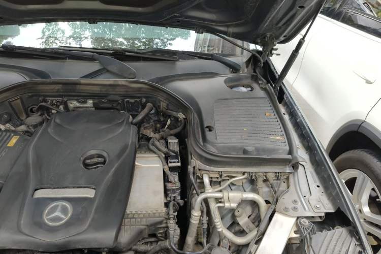 Used Mercedes-Benz GLC 2017 GLC 200 4MATIC Engine Bay Left