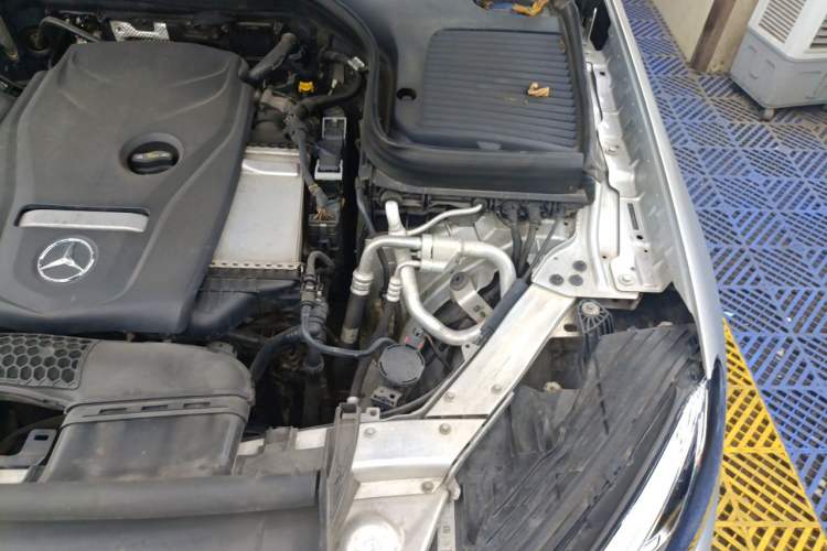 Used Mercedes-Benz GLC 2017 GLC 260 4MATIC Luxury Model Engine Bay Left