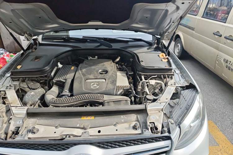 Used Mercedes-Benz GLC 2017 GLC 260 4MATIC Luxury Model Engine Bay Left