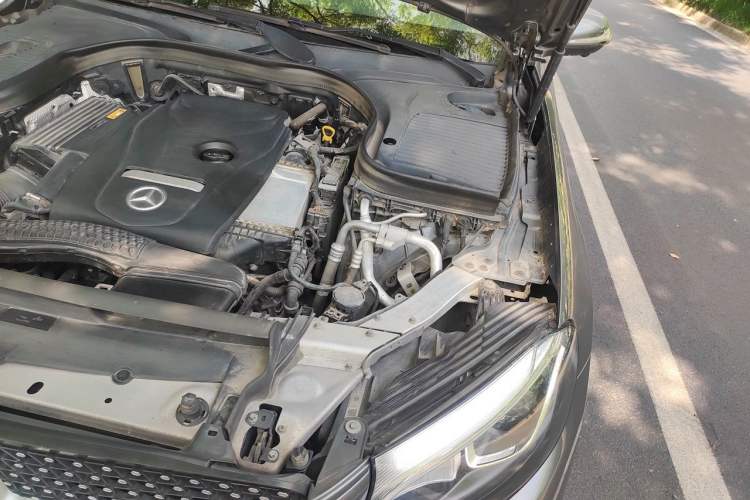 Used Mercedes-Benz GLC 2017 GLC 260 4MATIC Luxury Model Engine Bay Left