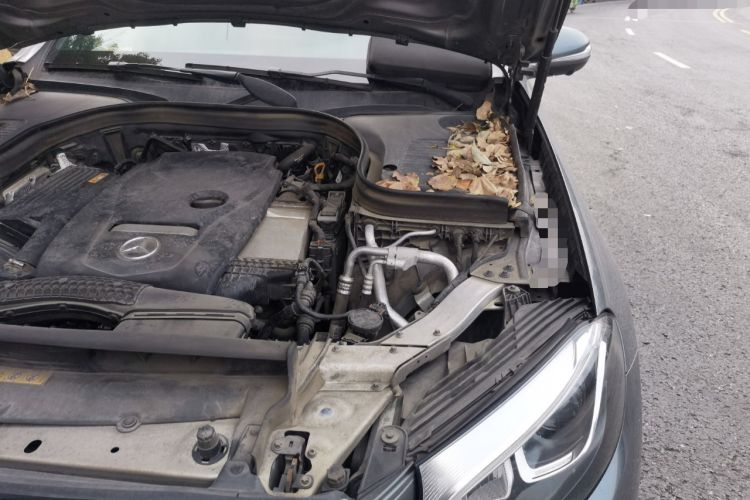 Used Mercedes-Benz GLC 2017 GLC 260 4MATIC Luxury Model Engine Bay Left