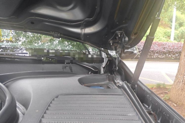 Used Mercedes-Benz GLC 2017 GLC 260 4MATIC Luxury Model Engine Bay Left