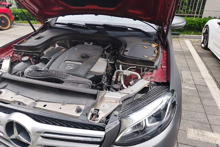 Used Mercedes-Benz GLC 2017 GLC 260 4MATIC Dynamic Edition Engine Bay Left