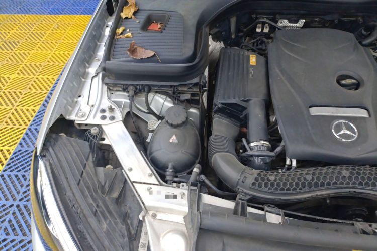 Used Mercedes-Benz GLC 2017 GLC 260 4MATIC Luxury Model Engine Bay Right