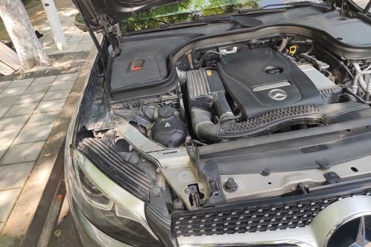 Used Mercedes-Benz GLC 2017 GLC 260 4MATIC Luxury Model Engine Bay Right