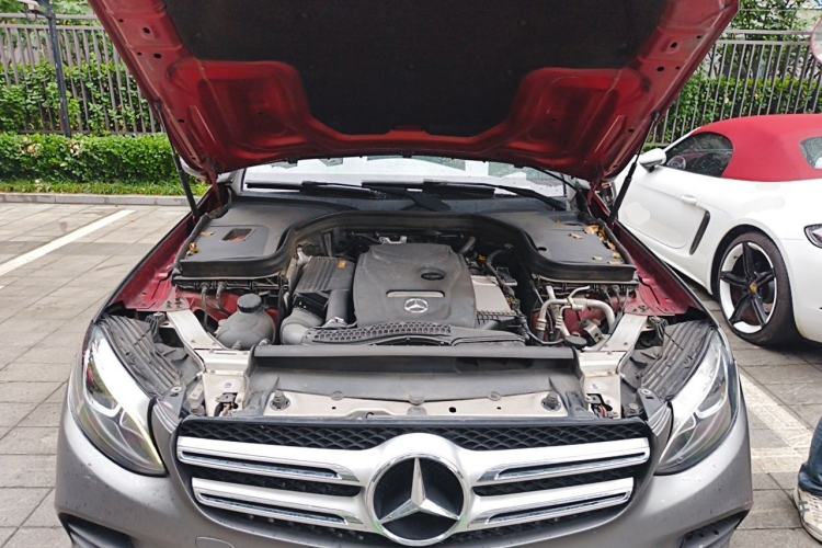 Used Mercedes-Benz GLC 2017 GLC 260 4MATIC Dynamic Edition Engine Bay