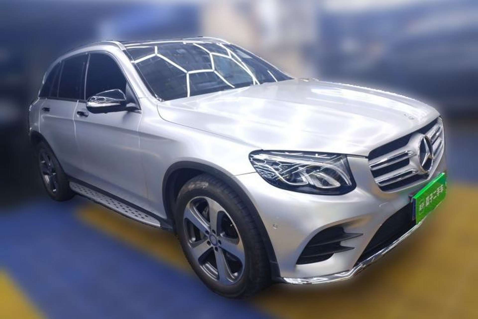 Used Mercedes-Benz GLC 2017 GLC 260 4MATIC Luxury Model Front Right 45 Deg