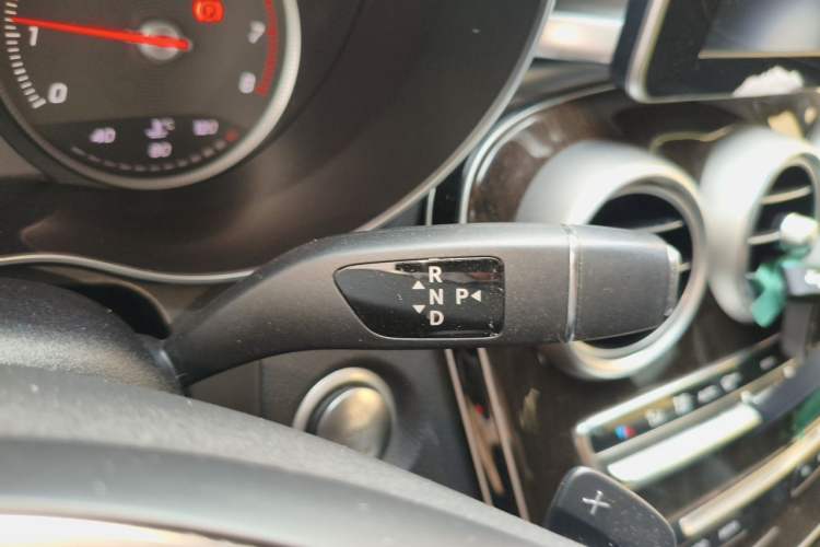 Used Mercedes-Benz GLC 2017 GLC 260 4MATIC Luxury Model Gear Lever