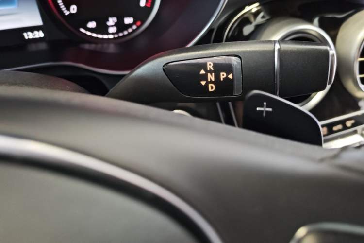 Used Mercedes-Benz GLC 2017 GLC 260 4MATIC Luxury Model Gear Lever