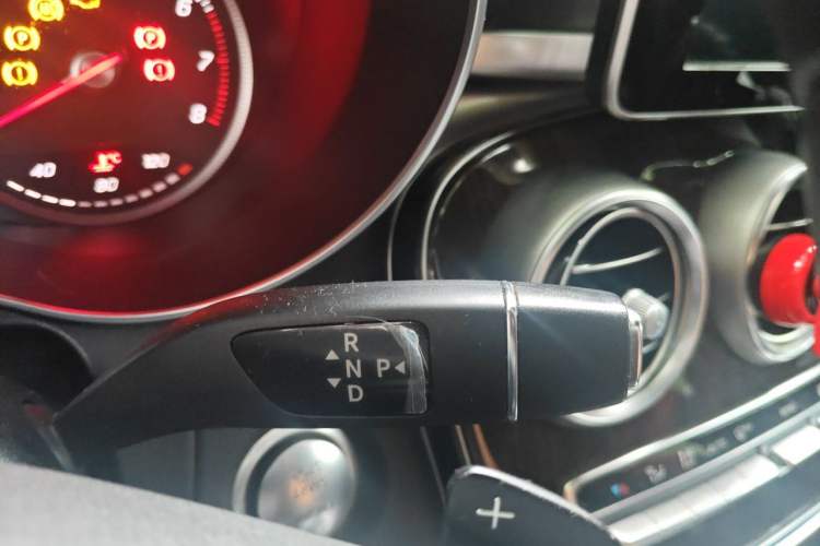 Used Mercedes-Benz GLC 2017 GLC 260 4MATIC Luxury Model Gear Lever