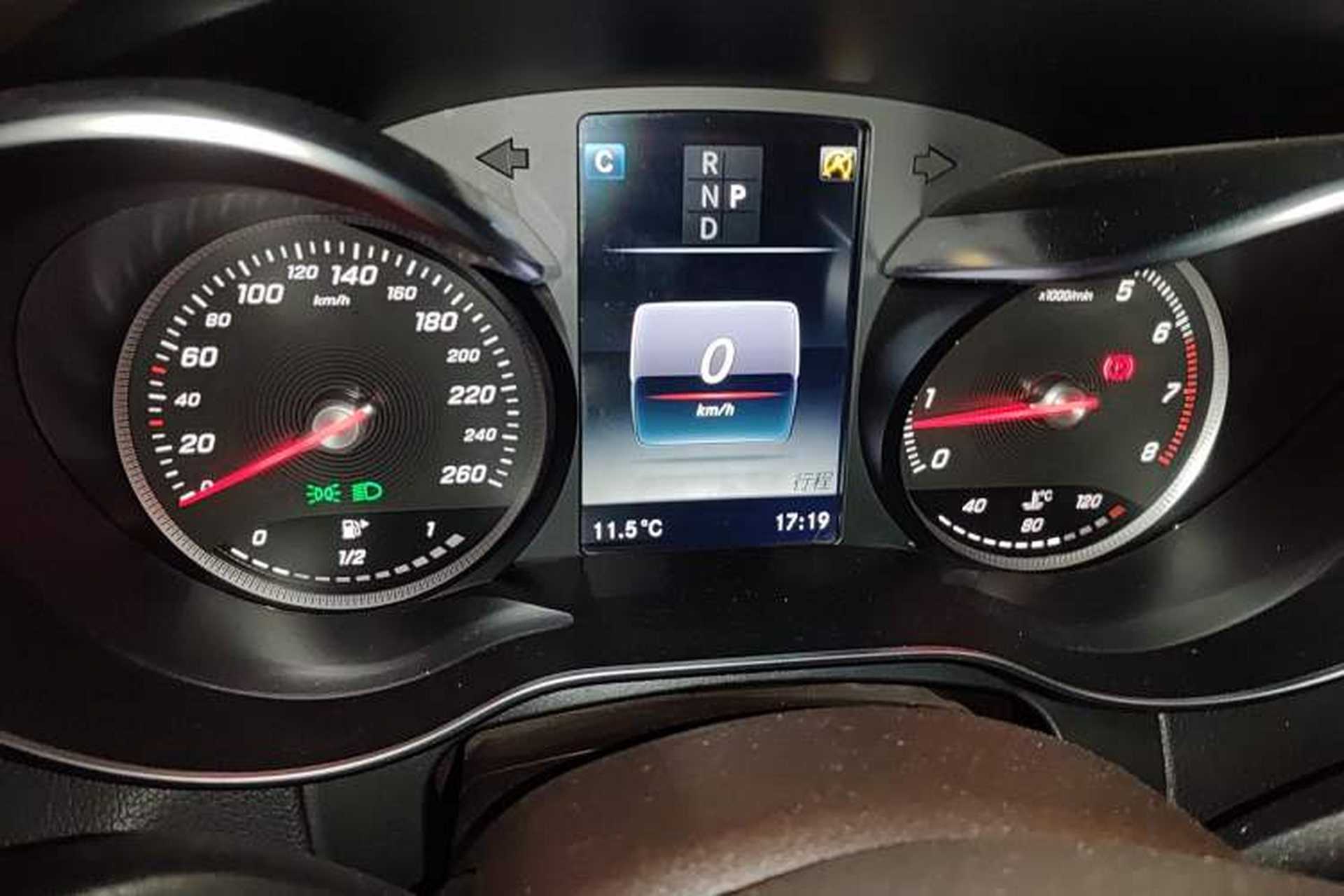 Used Mercedes-Benz GLC 2017 GLC 260 4MATIC Luxury Model Instrument Cluster