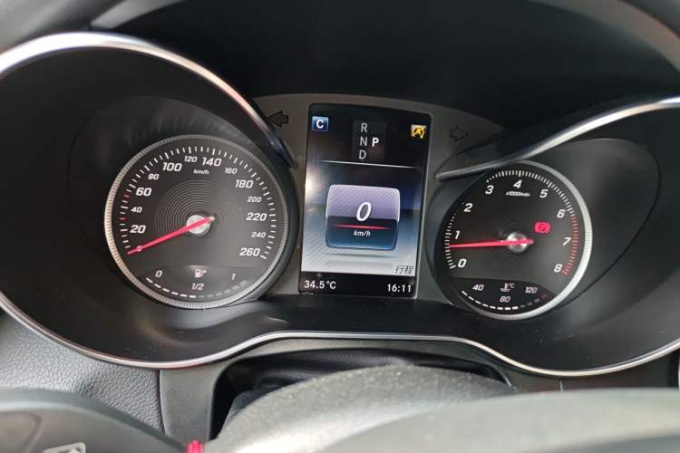 Used Mercedes-Benz GLC 2017 GLC 260 4MATIC Luxury Model Instrument Cluster