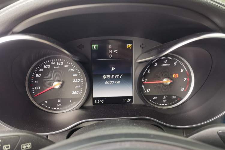 Used Mercedes-Benz GLC 2017 GLC 260 4MATIC Luxury Model Instrument Cluster