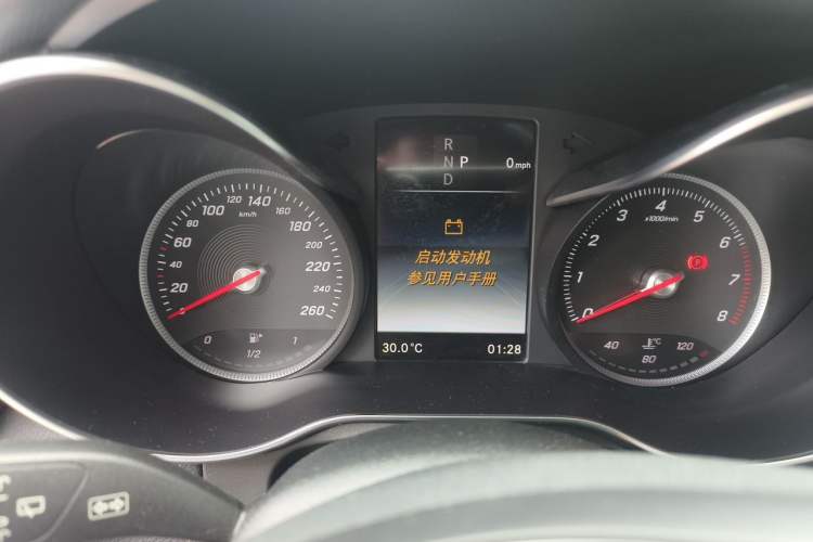 Used Mercedes-Benz GLC 2017 GLC 260 4MATIC Luxury Model Instrument Cluster