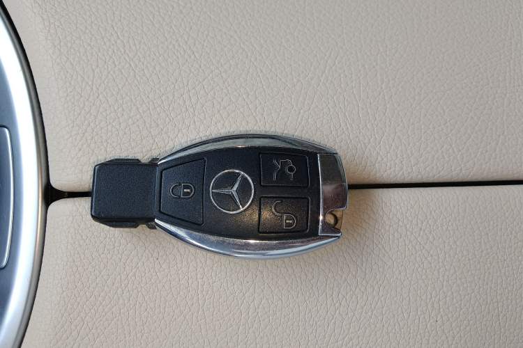 Used Mercedes-Benz GLC 2017 GLC 260 4MATIC Dynamic Edition Interior 1