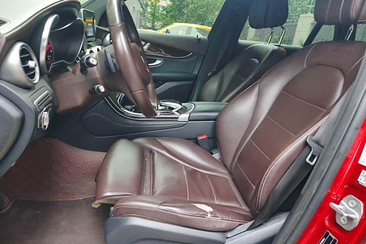 Used Mercedes-Benz GLC 2017 GLC 260 4MATIC Dynamic Edition Left Front Seat