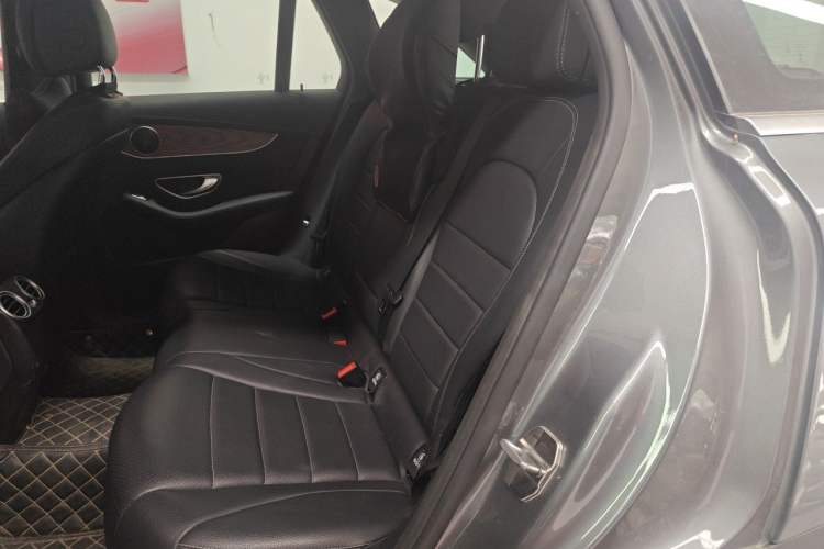 Used Mercedes-Benz GLC 2017 GLC 260 4MATIC Luxury Model Left Rear Seat