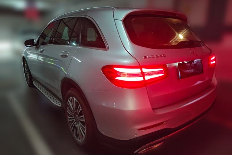 Used Mercedes-Benz GLC 2017 GLC 260 4MATIC Luxury Model Rear Left 45 Deg