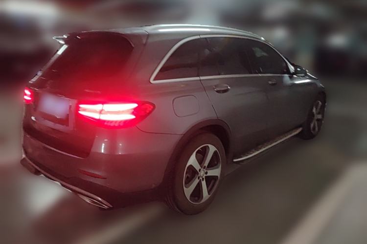 Used Mercedes-Benz GLC 2017 GLC 260 4MATIC Luxury Model Rear Right 45 Deg
