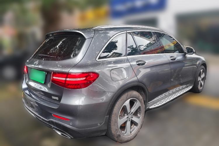 Used Mercedes-Benz GLC 2017 GLC 260 4MATIC Luxury Model Rear Right 45 Deg