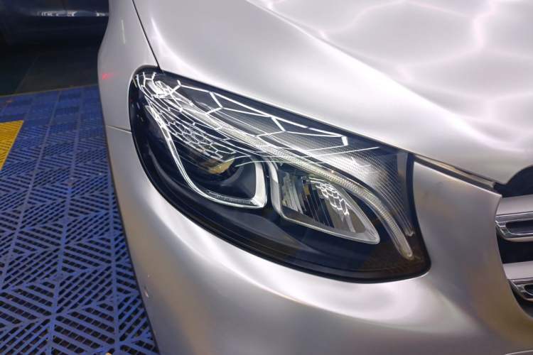 Used Mercedes-Benz GLC 2017 GLC 260 4MATIC Luxury Model Right Front Headlight
