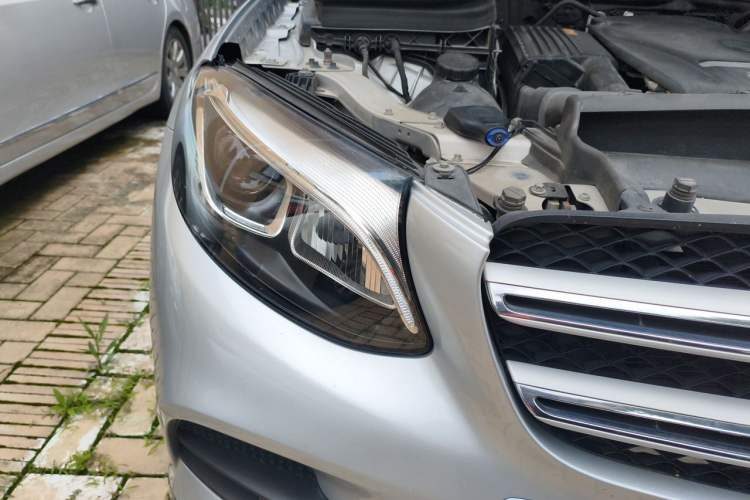 Used Mercedes-Benz GLC 2017 GLC 260 4MATIC Luxury Model Right Front Headlight