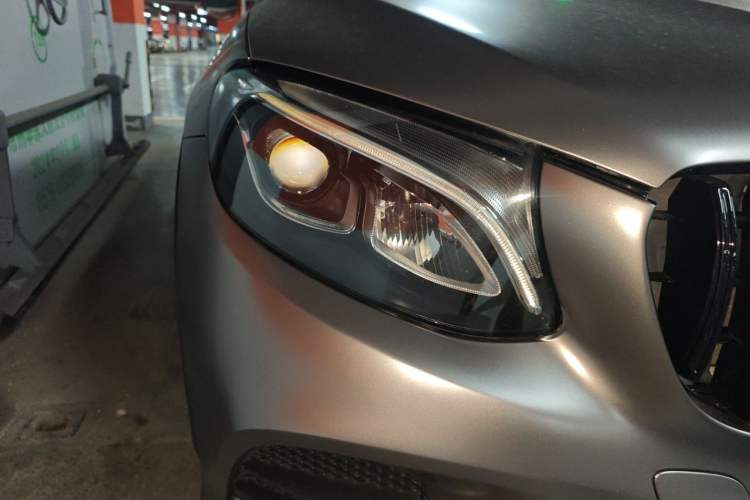 Used Mercedes-Benz GLC 2017 GLC 260 4MATIC Luxury Model Right Front Headlight