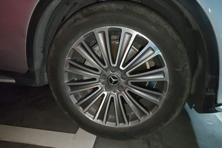 Used Mercedes-Benz GLC 2017 GLC 260 4MATIC Luxury Model Right Front Wheel Hub