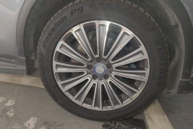 Used Mercedes-Benz GLC 2017 GLC 200 4MATIC Right Front Wheel Hub