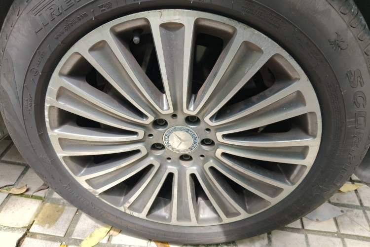 Used Mercedes-Benz GLC 2017 GLC 200 4MATIC Right Front Wheel Hub