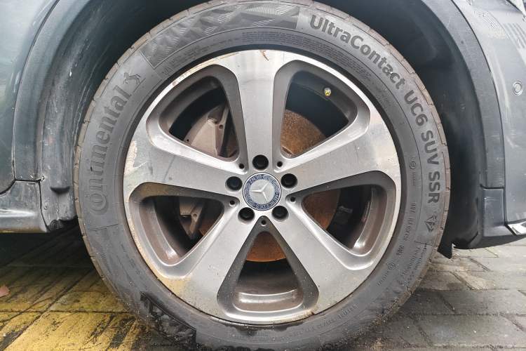Used Mercedes-Benz GLC 2017 GLC 260 4MATIC Luxury Model Right Front Wheel Hub