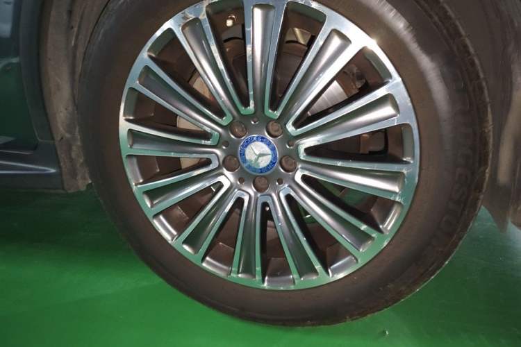 Used Mercedes-Benz GLC 2017 GLC 260 4MATIC Dynamic Edition Right Front Wheel Hub