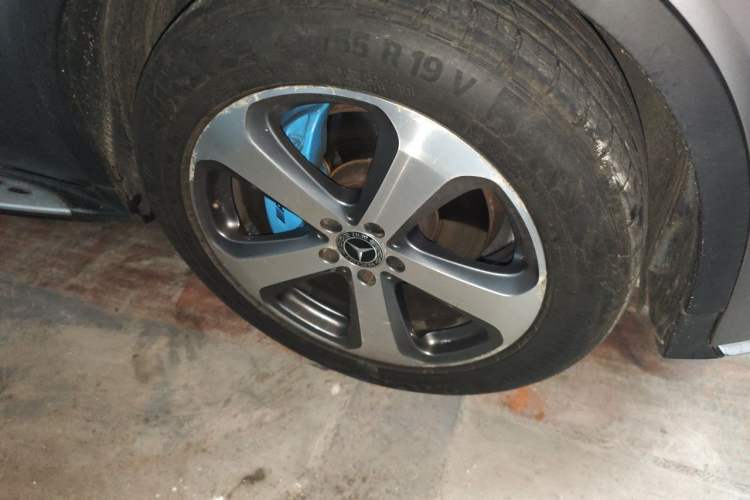 Used Mercedes-Benz GLC 2017 GLC 260 4MATIC Luxury Model Right Front Wheel Hub