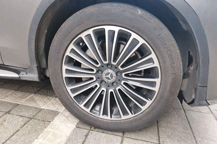 Used Mercedes-Benz GLC 2017 GLC 260 4MATIC Dynamic Edition Right Front Wheel Hub