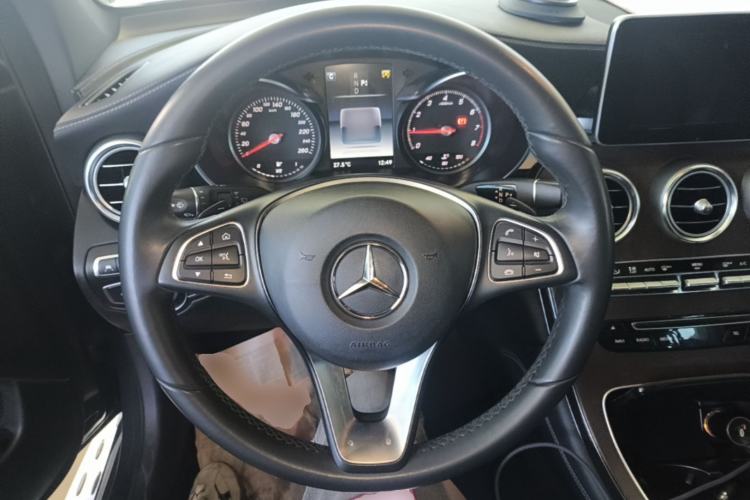 Used Mercedes-Benz GLC 2017 GLC 300 4MATIC Sport Edition Steering Wheel