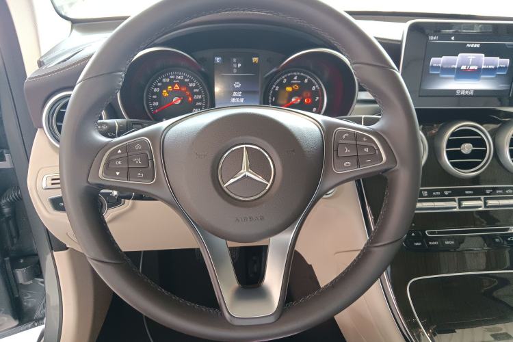 Used Mercedes-Benz GLC 2017 GLC 260 4MATIC Dynamic Edition Steering Wheel