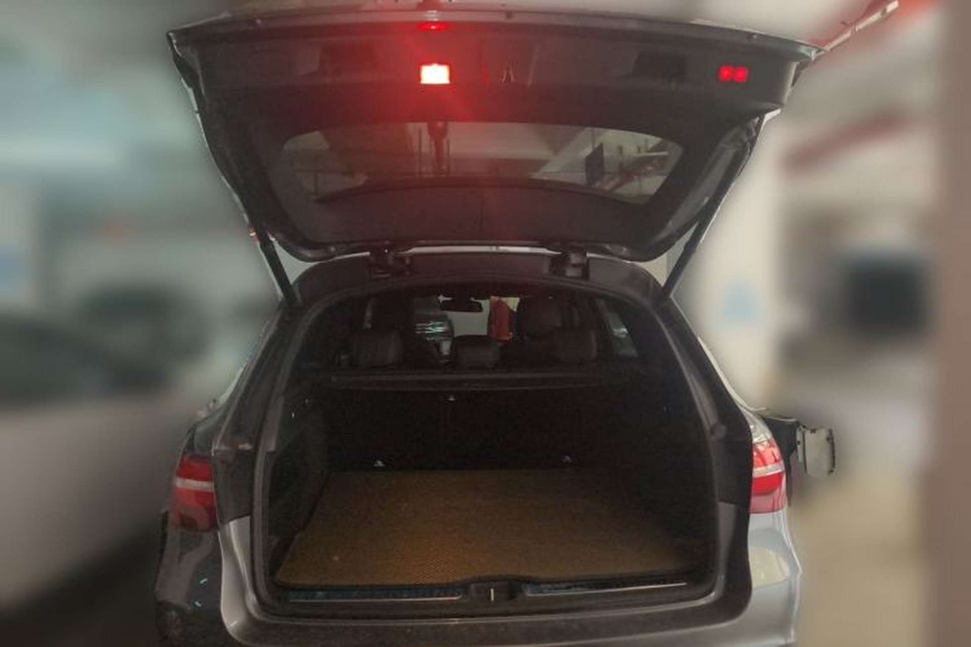 Used Mercedes-Benz GLC 2017 GLC 200 4MATIC Trunk
