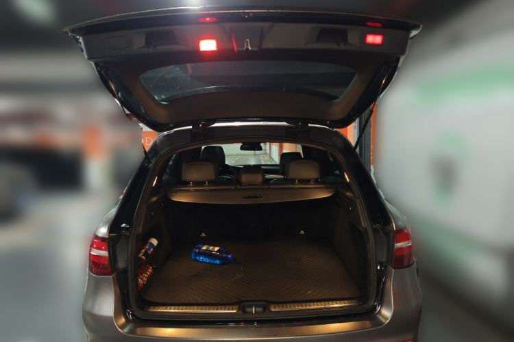 Used Mercedes-Benz GLC 2017 GLC 260 4MATIC Luxury Model Trunk