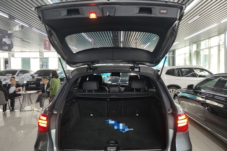 Used Mercedes-Benz GLC 2017 GLC 260 4MATIC Luxury Model Trunk