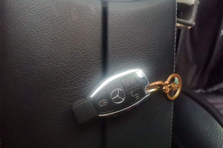 Used Mercedes-Benz GLC 2017 GLC 260 4MATIC Luxury Model Vehicle Key
