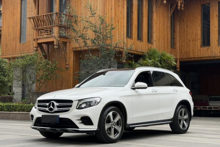 Used Mercedes-Benz GLC 2017 GLC 300 4MATIC Sport Edition Guazi used car, China used car export, Used car for sale, Used cars, Cheapest cars for sale