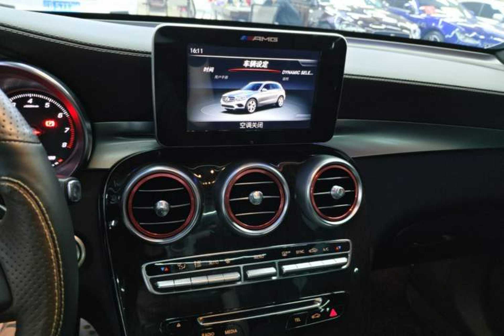 Used Mercedes-Benz GLC 2017 GLC 260 4MATIC Dynamic Edition Audio And AC Panel