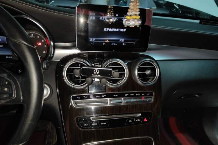 Used Mercedes-Benz GLC 2017 GLC 260 4MATIC Luxury Model Audio And AC Panel