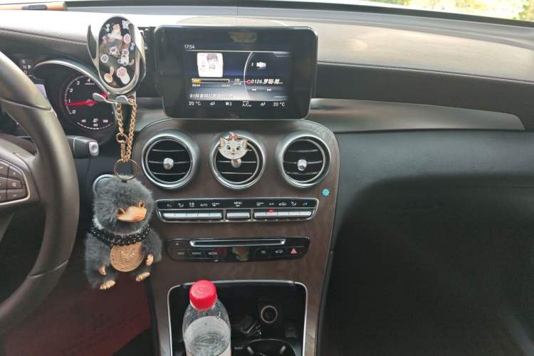 Used Mercedes-Benz GLC 2017 GLC 300 4MATIC Sport Edition Audio And AC Panel
