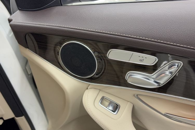 Used Mercedes-Benz GLC 2017 GLC 260 4MATIC Luxury Model Audio And AC Panel