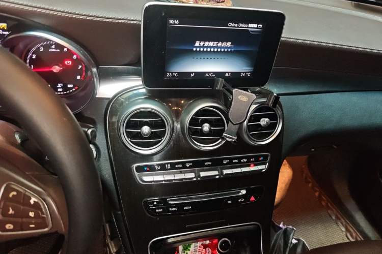 Used Mercedes-Benz GLC 2017 GLC 260 4MATIC Luxury Model Audio And AC Panel